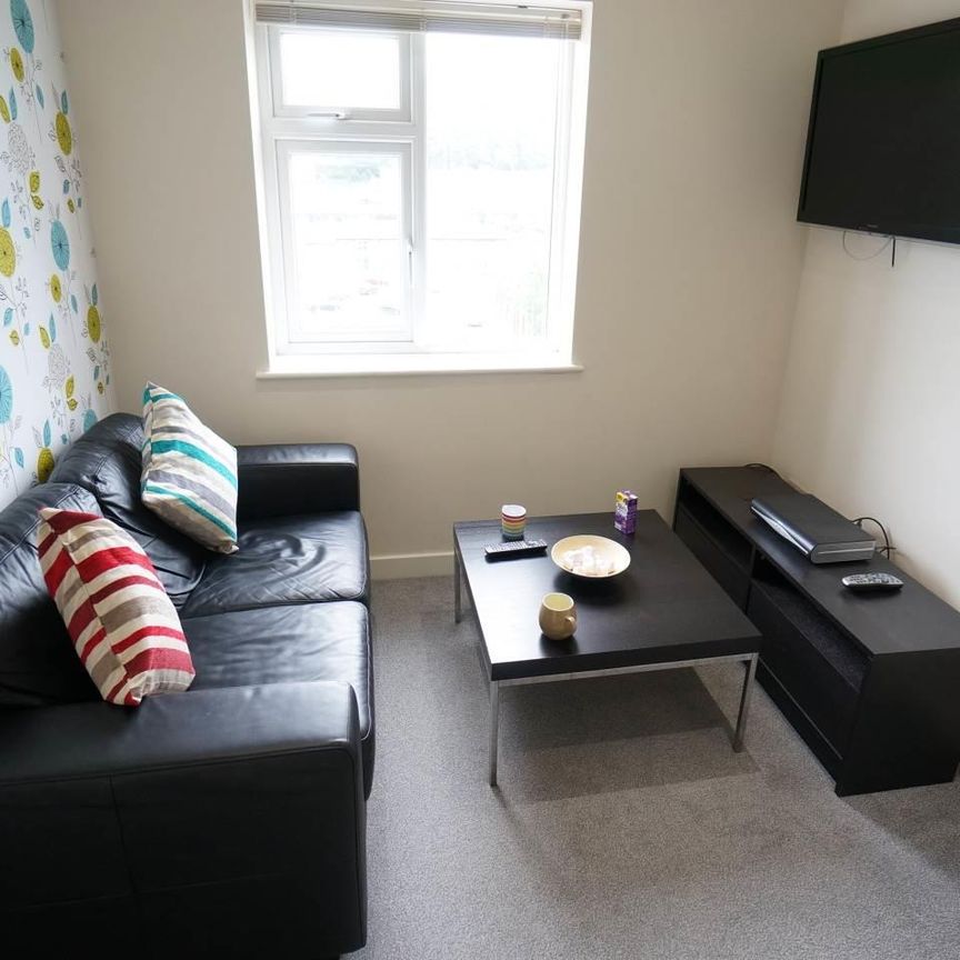 Apartment 5 (Mor Glas) 121 High Street - Photo 1