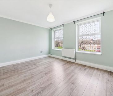 4 bedroom semi-detached house to rent - Photo 1