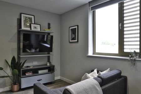 1 bedroom in a flat share to rent - Photo 4