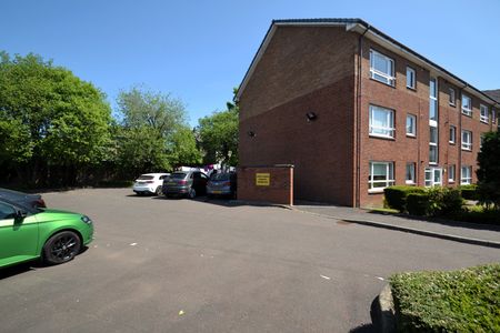 2 bed flat to rent in Hillington Road South, Glasgow, G52 - Photo 2