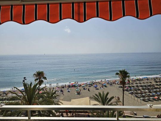 Alquiler de piso en Paseo Marítimo Rey de España - Photo 1