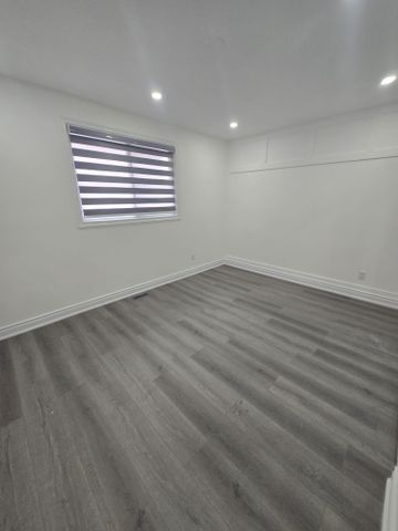 For Lease - 3 Sylvia Street, Barrie, Ontario - Photo 3