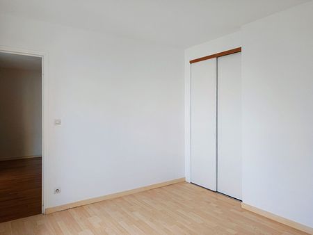 Appartement à louer - BOULEVARD CARTERET - Photo 2