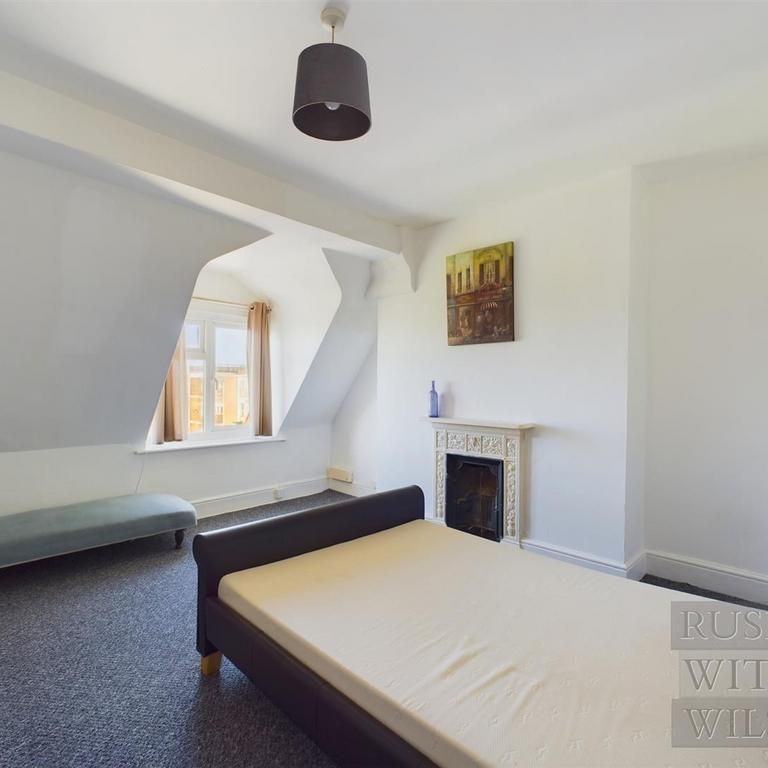 4 bedroom apartment to rent - Photo 1