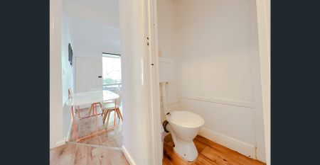 Fully Furnished 4-Bedroom Home in Prime South Yarra Location - Photo 3