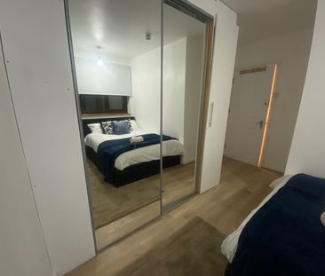 Room in a Shared House, Scarsbrook Road, SE3 - Photo 3