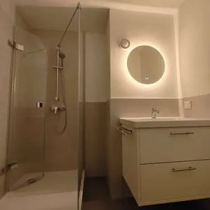 Frisch renovierte 3-Zimmer-Wohnung in ruhiger Lage mit Top-Anbindung (U4/ U6) - Photo 1