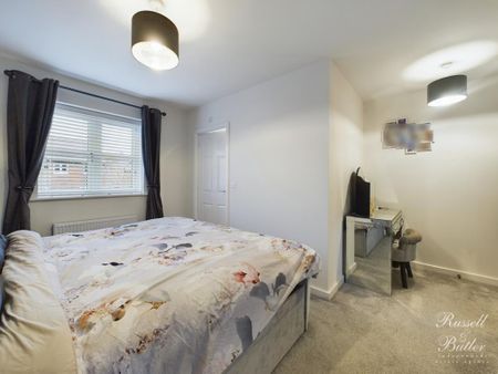 4 bedroom detached house to rent - Photo 5