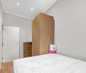 3 bedroom flat to rent - Photo 6