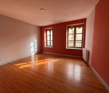 Location Appartement 3 pièces 68m² CHARLIEU 42190 - Photo 3