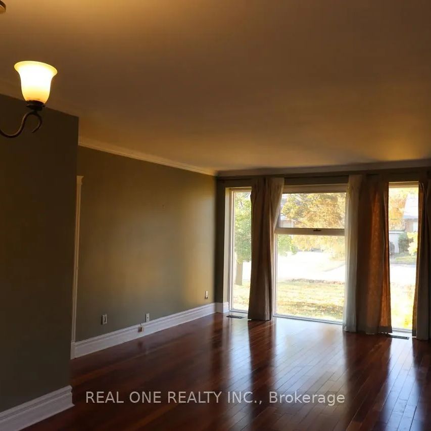 130 MAYFIELD DRIVE - Photo 1