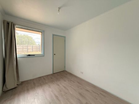 9 Meredith Court, Hampton Park VIC - Photo 5