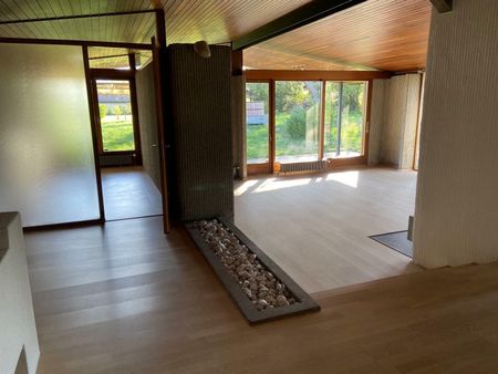 Villa de plain-pied avec vue dégagée sur la commune de Collex-Bossy. - Photo 3