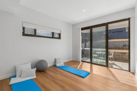 Modern 5-Bedroom Double-Storey Duplex in Central Jindabyne - Photo 4