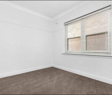 3/32 Vautier Street, Elwood VIC 3184 - Photo 6