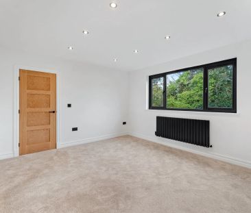 4 bed house to rent in Bury Old Road, Bolton, BL2 - Photo 5