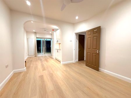 Cleveley Crescent, Ealing, W5 1DZ - Photo 3