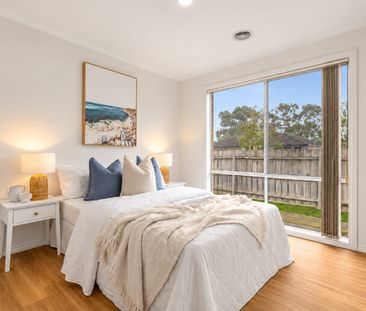Spacious Family Living with a Generous Backyard in a Quiet Court - Photo 6