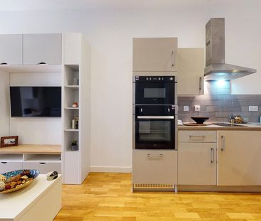 Apt 38, Crown Residence - Photo 6