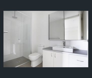 Spacious 2 Bedroom Apartment - Photo 6