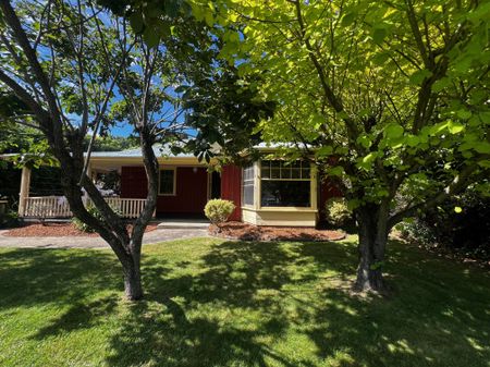 9 Warenda Street, Bowral NSW 2576 - House For Rent | Domain - Photo 4