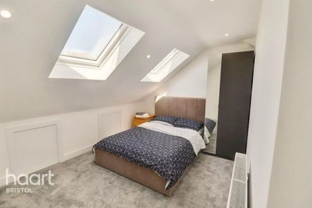 1 bedroom in a house share to rent - Photo 2