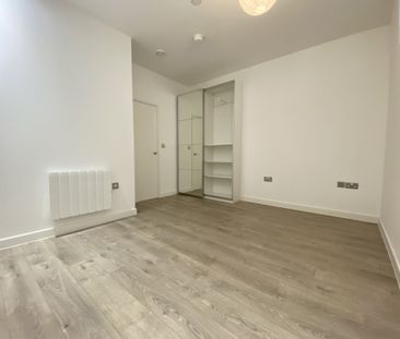 Edinburgh Gate, Harlow - Photo 1