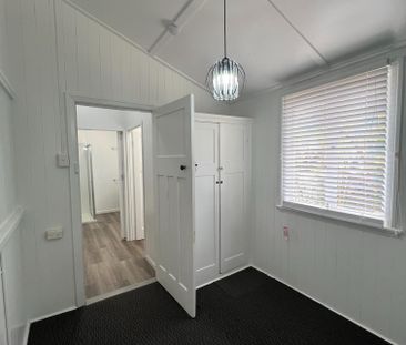 LOVELY CHARACTER HOME - Photo 4