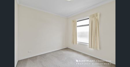 Well-appointed Three-Bedroom Townhouse - Photo 3