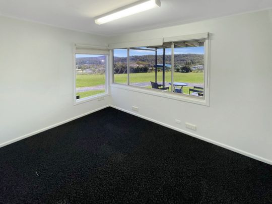 1000A Woy Woy Road, Woy Woy Bay NSW 2256 - House For Rent | Domain - Photo 1