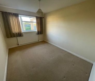 3 bedroom bungalow to rent - Photo 4