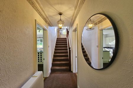 3 bedroom detached house to rent - Photo 3