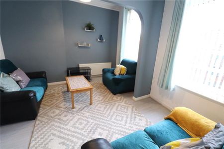 4 bedroom apartment to rent - Photo 2