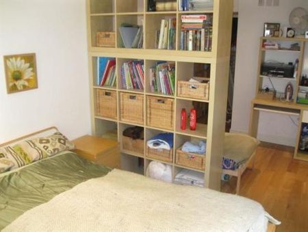 1 Bed Flat, Westerdale Road, SE10 - Photo 3