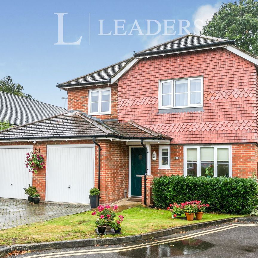 4 bedroom detached to rent The Hornets - Photo 1