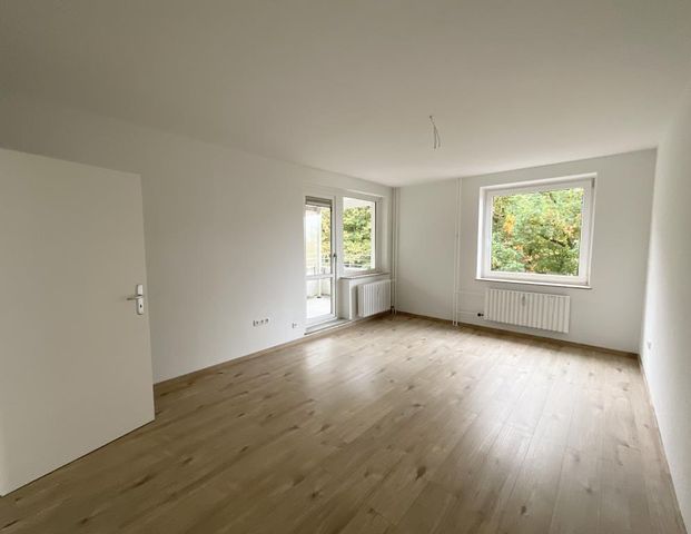 Renovierte 3-Zimmer-Wohnung mit neuem Bad, Balkon und Fahrstuhl! - Foto 1
