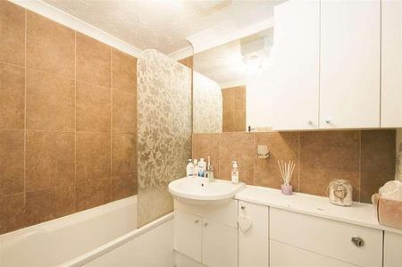 Rockall Court, Slough, SL3 - Photo 5