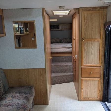 RV Fifth Wheel - Photo 1