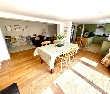 5 bedroom detached house to rent - Photo 5