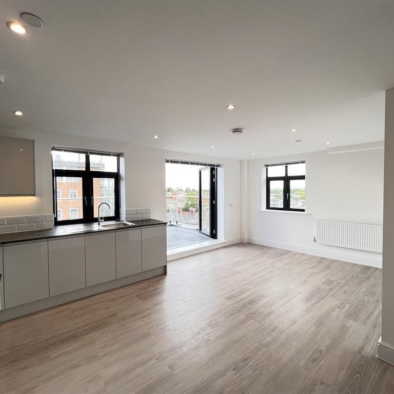 Cambridge Place, Aylesbury - Photo 1