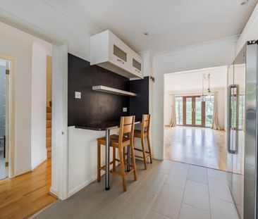 4 bedroom terraced house to rent - Photo 4