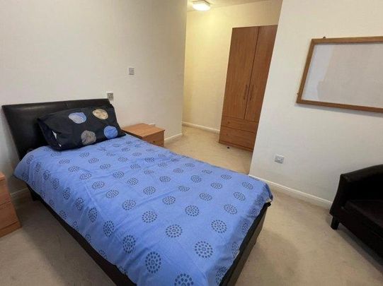 3 bedroom house share to rent - Photo 1