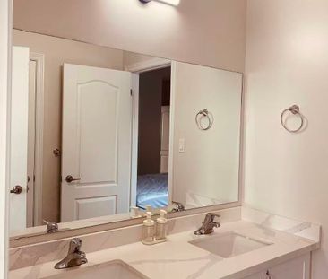 For Lease - 123 Mitchell Place, Newmarket, Ontario - Photo 4