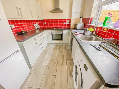 Twenty Acres Road, Southmead - Photo 3