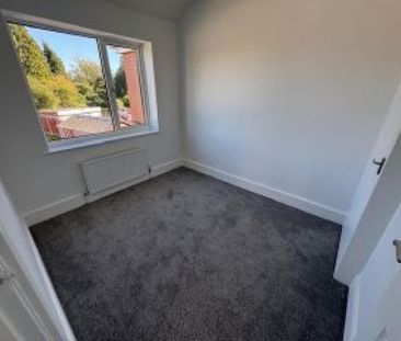 2 bedroom semi-detached house to rent - Photo 2