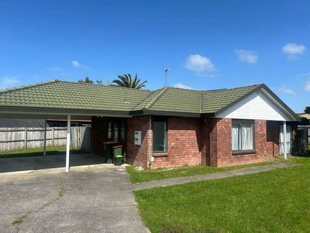 3 Bedrooms in BURSWOOD - Photo 2