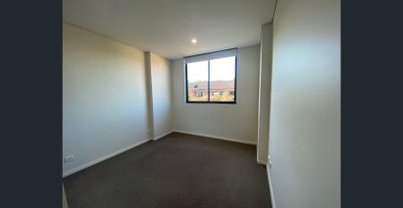 Modern, Light-Filled Apartment in the Heart of Penshurst – Pet Friendly! - Photo 3