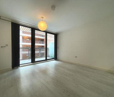 Geoffrey Watling Way, Norwich - Photo 1