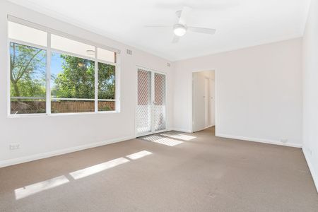 2/123 Burns Bay Road, Lane Cove, NSW 2066 - Photo 4