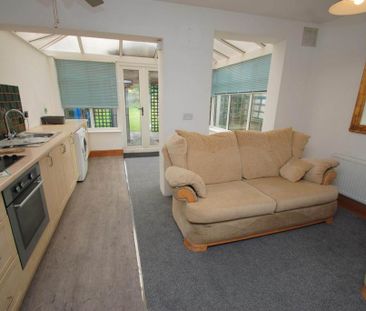 2 bedroom terraced house to rent - Photo 6